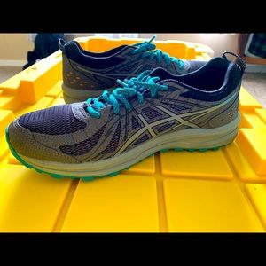 ASICS women’s tennis shoes